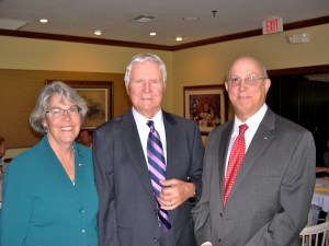 LFEK President Arno Kallas (center) with Florida's Estonian Honorary Consults Lisa A. Mets (St. Petersburg) and Jorge Viera (Miami). February 24, 2013